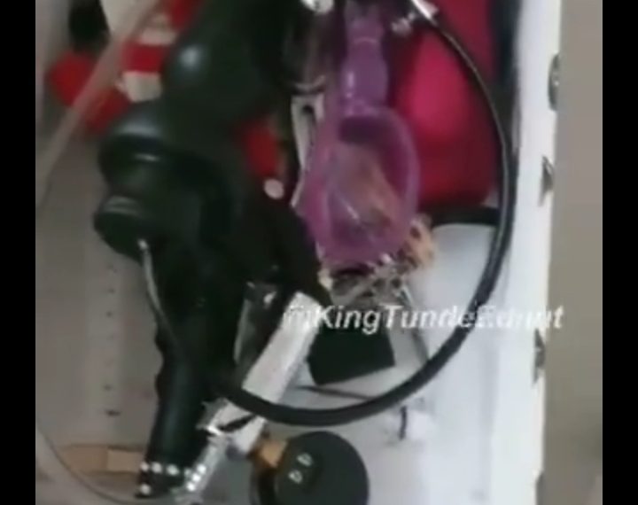 [Video]Man cries out after he discovered his woman’s cache of pleasure gadgets_sex toys
