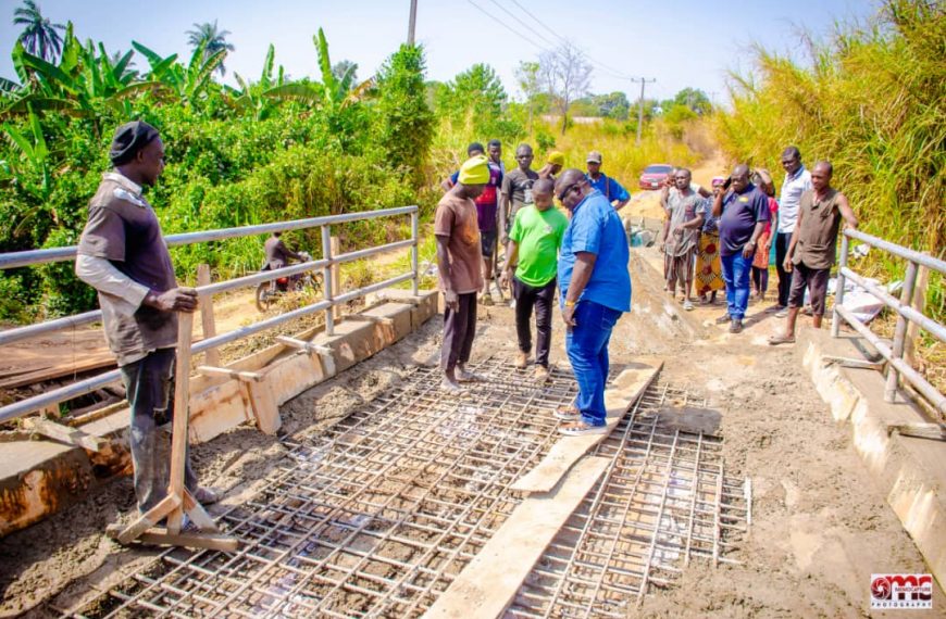 AGAIN, OTUKPO LG CHAIRMAN, GEORGE ALLI CONSTRUCTS OJOMA BRIDGE PROJECT AS PROMISED.